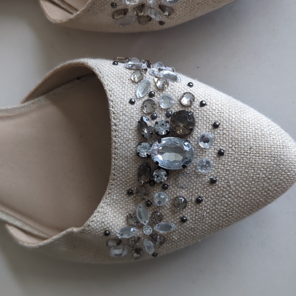 Simply Vera Svanita Natural pointed jeweled canvas flats - Picture 3 of 9